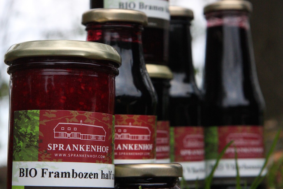 compositie van producten van Sprankenhof, deze zijn op verschillende verkooppunten in de regio te koop